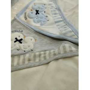 حوله کلاهدار نوزاد طرح جوجه گای ب ب